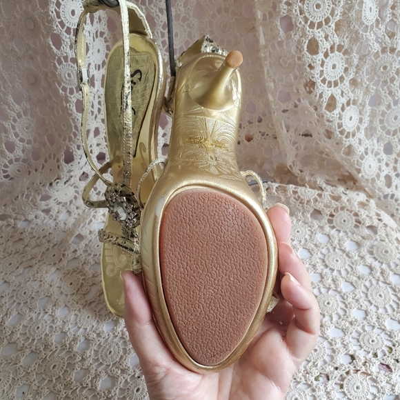 Sizzle gold Rhinestone - Picture 14 of 16